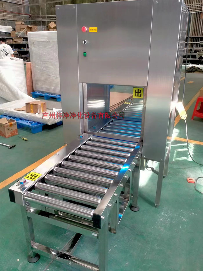 運(yùn)輸帶傳遞窗可按用戶(hù)大小尺寸及要求設(shè)計(jì)定作。