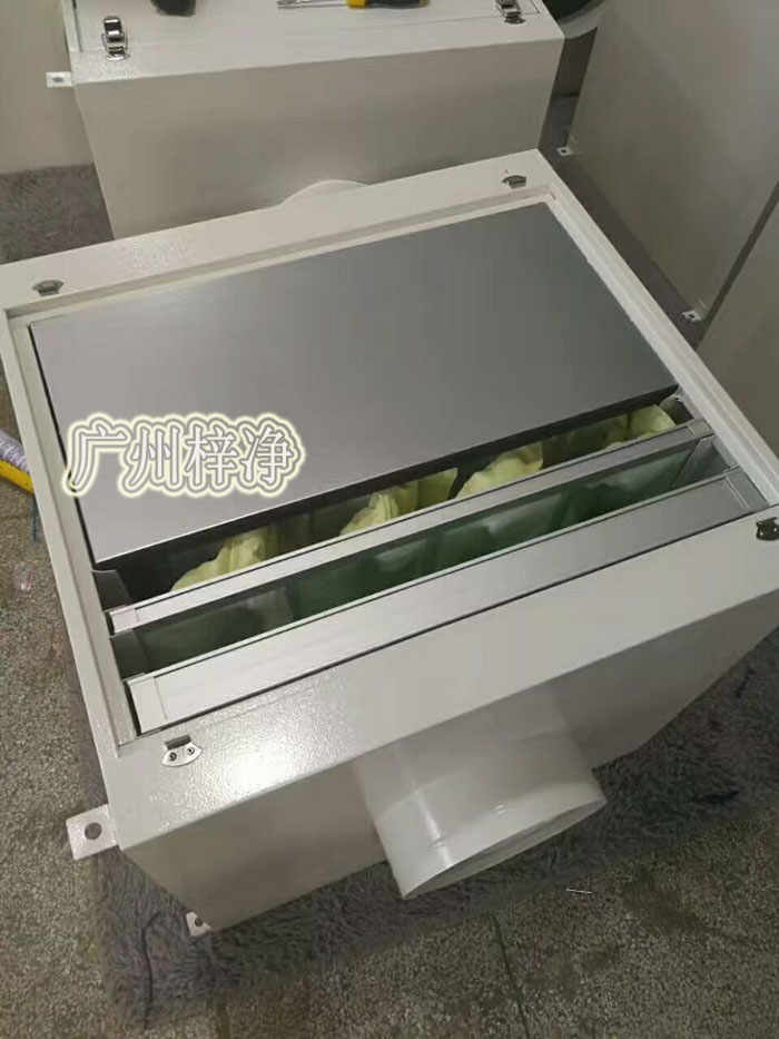 增壓新風(fēng)柜又稱為增壓過(guò)濾箱，新風(fēng)機(jī)組，鮮風(fēng)柜等