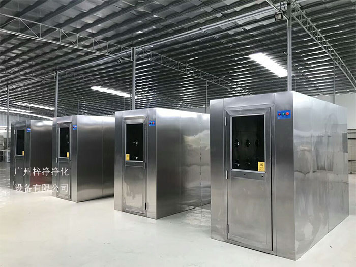 風淋室吹風時間沒有統(tǒng)一的規(guī)定，但通常建議吹風時間在20秒至30秒之間。