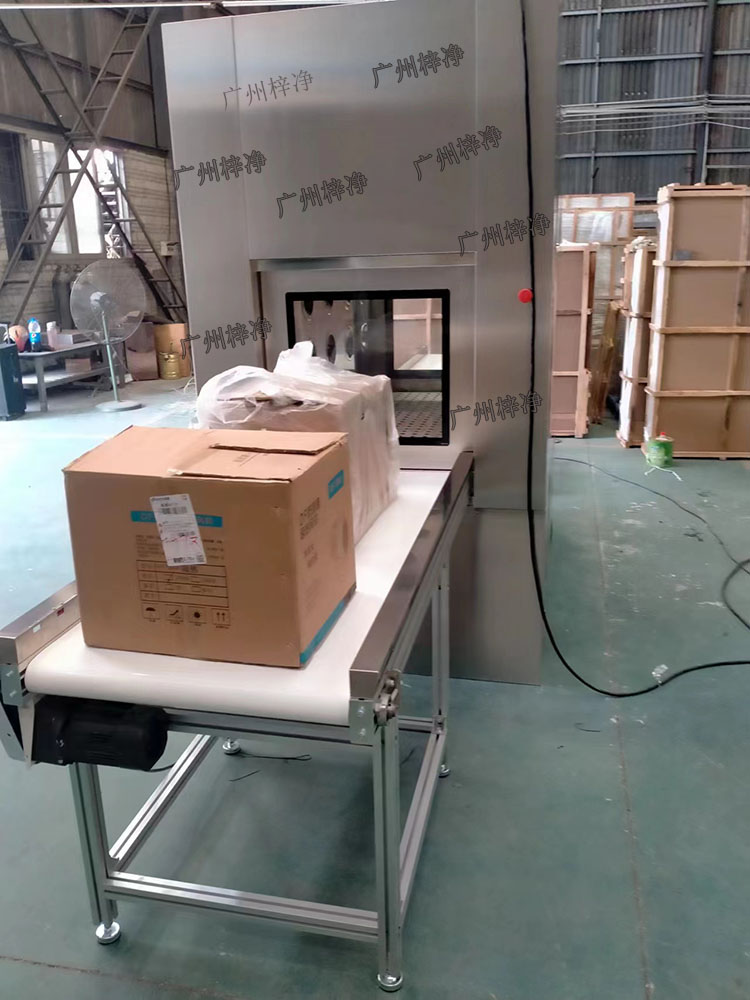 輸送線風淋傳遞窗與輸送線貨淋室是潔凈室中用于物品傳遞和空氣凈化的關鍵設備。