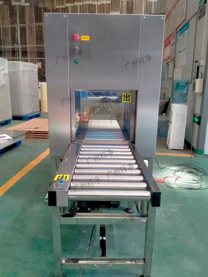 輸送線風淋傳遞窗與輸送線貨淋室是潔凈室中用于物品傳遞和空氣凈化的關鍵設備。