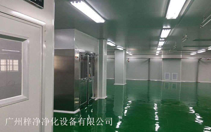 風(fēng)淋室作為潔凈室中的關(guān)鍵設(shè)備