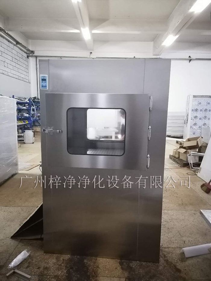 風淋傳遞窗是潔凈室中常用的設(shè)備 風淋傳遞窗是潔凈室中常用的設(shè)備