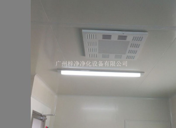 高效送風口的尺寸效率要求，必須符合潔凈車間現(xiàn)場設(shè)計要求和客戶應(yīng)用標準。