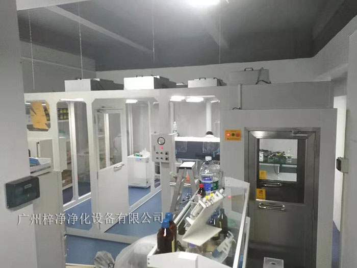 風(fēng)淋室、傳遞窗、潔凈棚在半導(dǎo)體行業(yè)無(wú)塵室的要求